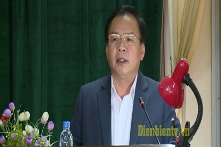 Đồng chí Mùa A Sơn, Phó Bí thư Tỉnh ủy, Chủ tịch UBND tỉnh, Chủ tịch Ủy ban Bầu cử tỉnh phát biểu chỉ đạo