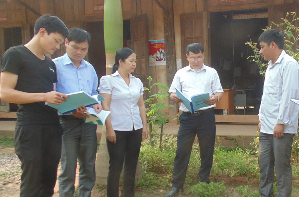 Mường Nhé đẩy mạnh công tác tuyên truyền về bầu cử ĐBQH và HĐND các cấp