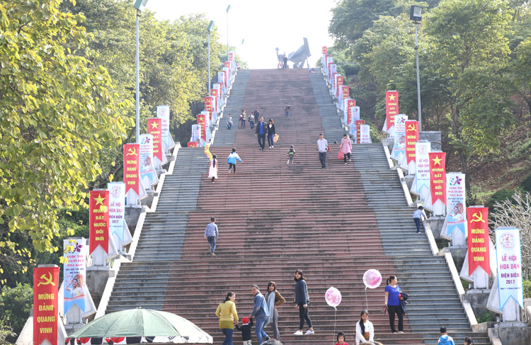 Tưng bừng hội xuân thành phố